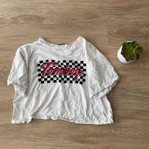 Tomboy Croptop - Picture 2 of 2